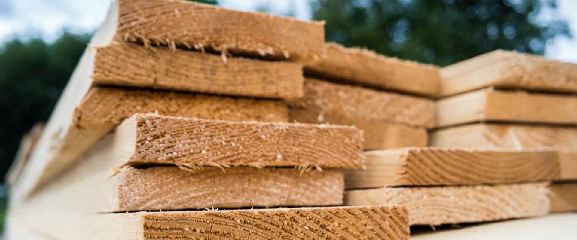 The Benefits of Treated Wood Fence Materials