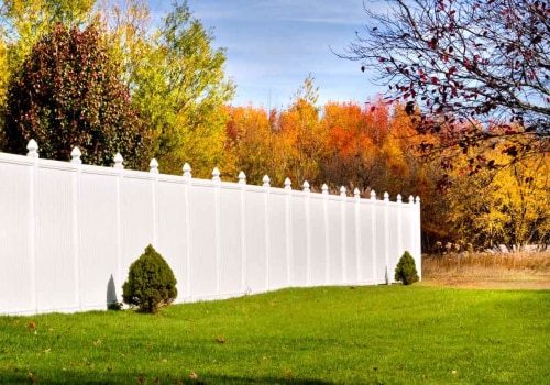 Choosing the Right Paint for Your Vinyl Fence