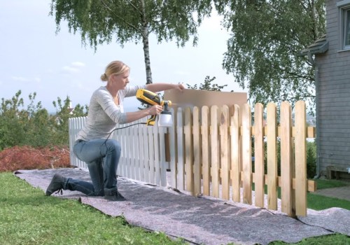 How to Apply Paint to a Fence