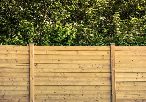 What is the cheapest fence to build?